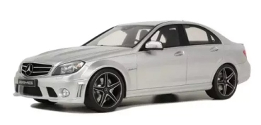 GT462	Mercedes-Benz C63 AMG (W204) 2007 Silver	1:18